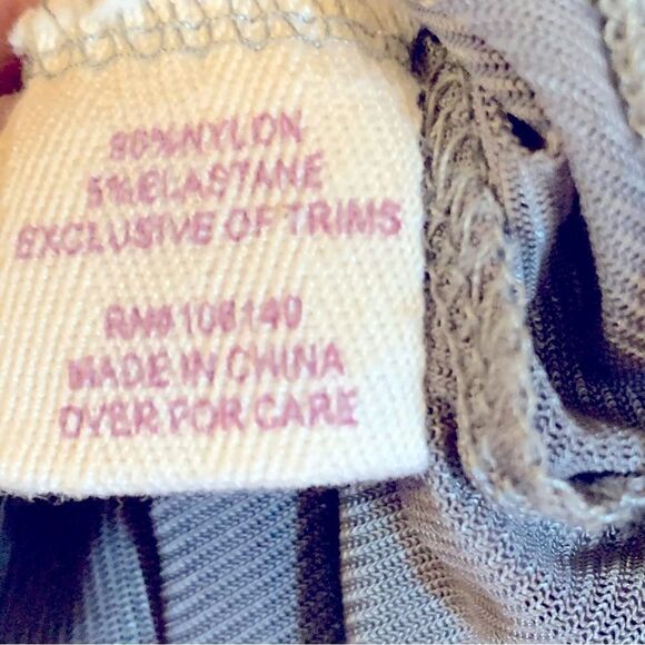 Altar’d State Top Flowy Vibe Crochet Lace Detail Lined Sz Small Gorgeous - Picture 3 of 5